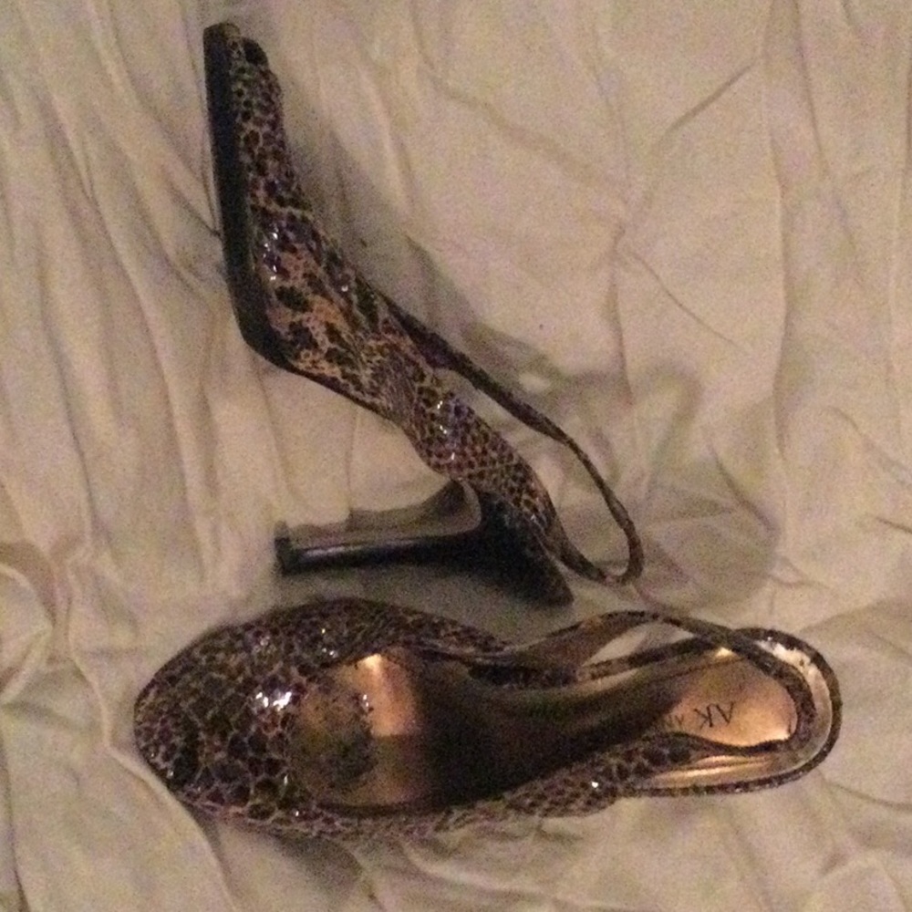 Anne Klein Snakeskin peep toe sling back pumps